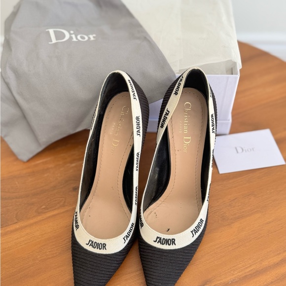 J’ADior Women's Elegant Black and Cream Heels - Picture 7 of 8